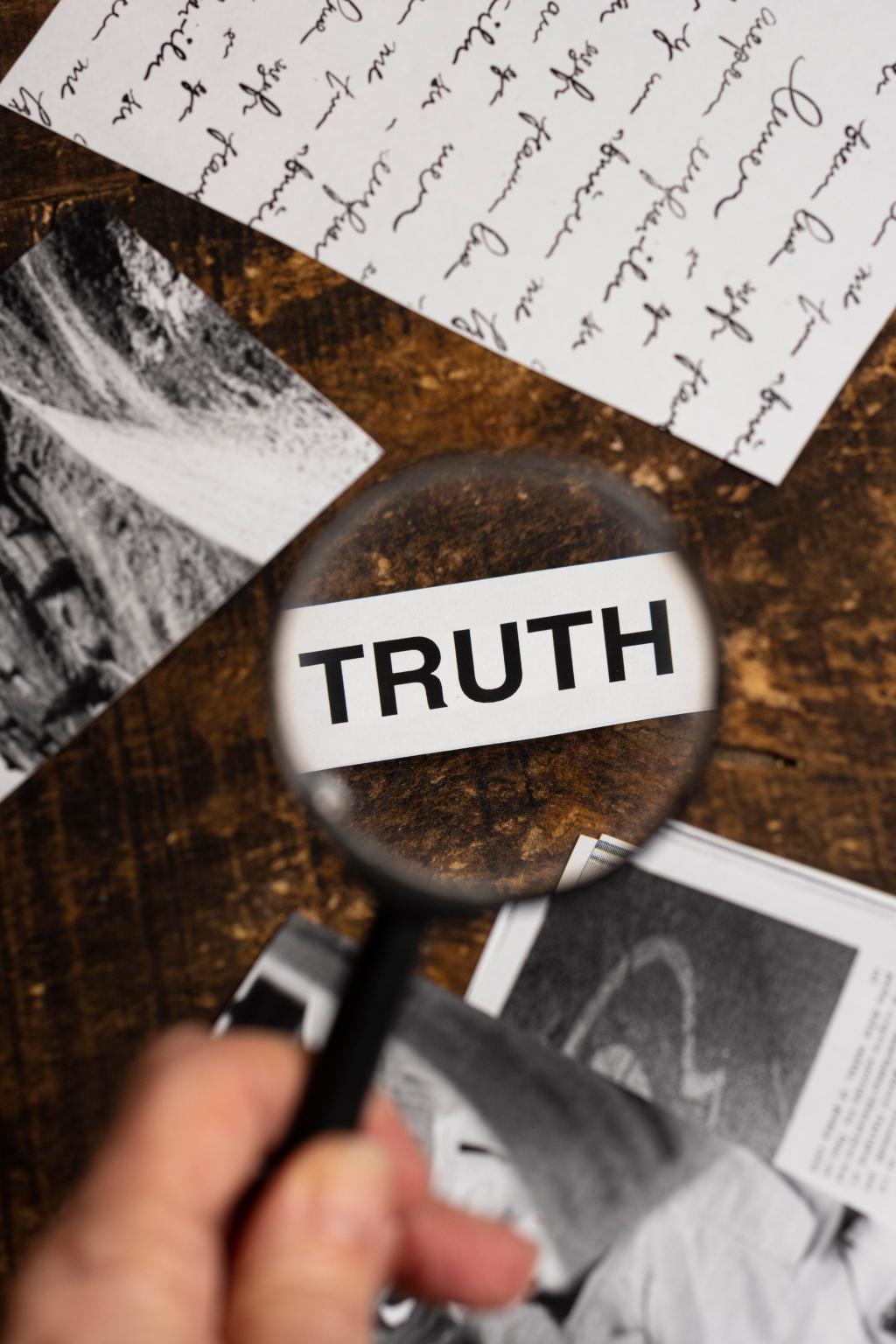 Why our brains find conspiracy theories&nbsp;appealing